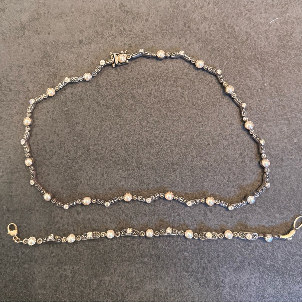 Elegant SterlingSilver, Marcasite & Pearl Necklace and Bracelet Set